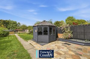 LADYSMITH AVENUE- click for photo gallery